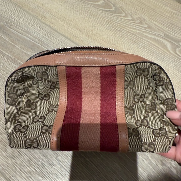 Gucci Handbags - Gucci cosmetic pouch